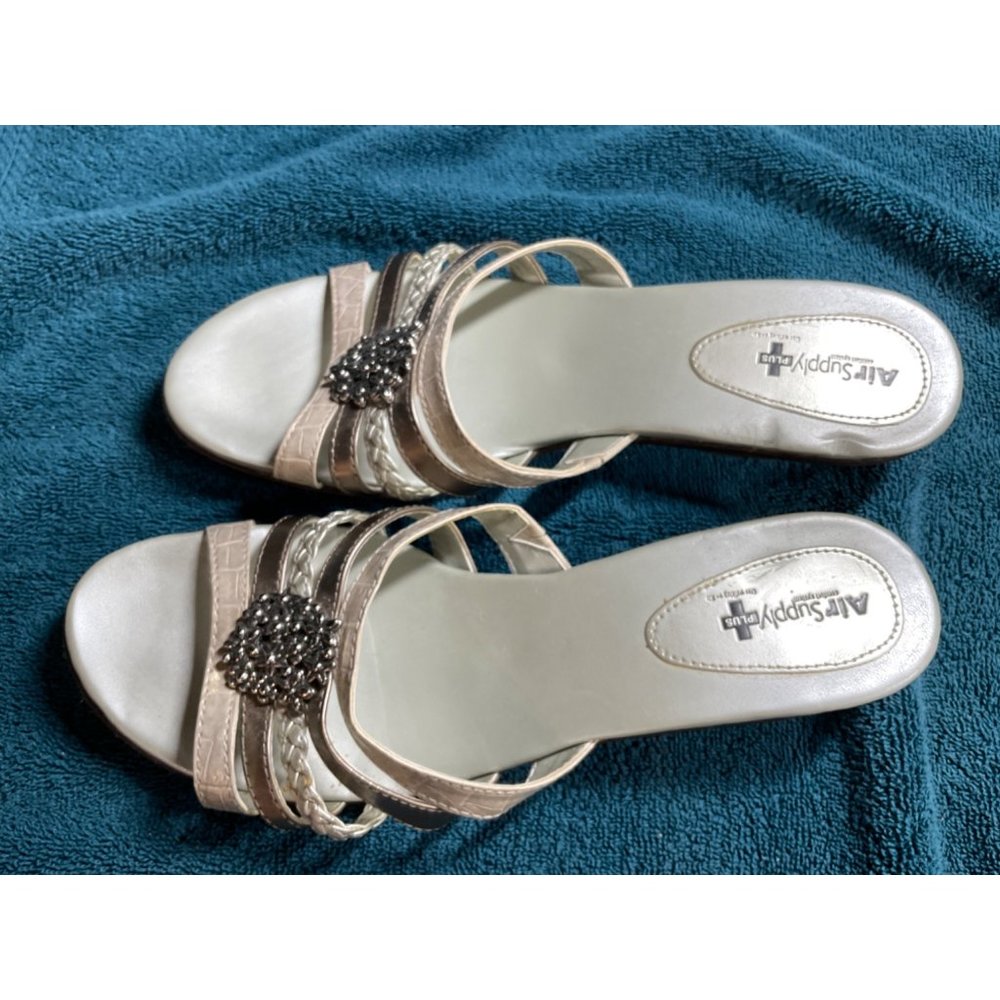 NO BOX PREOWNED air supply plus "roxy" slipper comfort  SLIP-ON